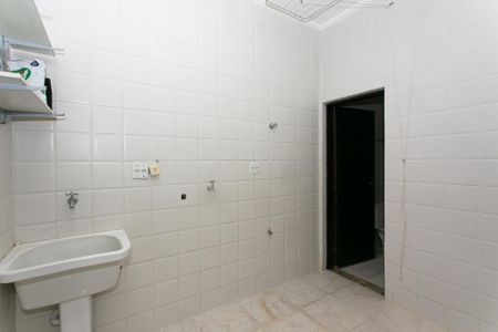 Casa à venda com 303m², 3 quartos e 4 vagas Casa à venda com 303m², 3 quartos e 4 vagasÁrea de Serviço