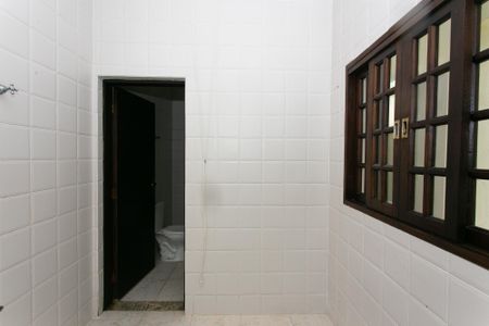 Casa à venda com 303m², 3 quartos e 4 vagas Casa à venda com 303m², 3 quartos e 4 vagasÁrea de Serviço