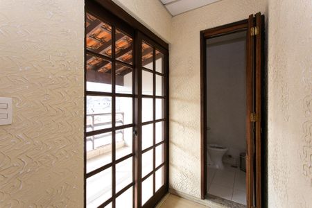 Casa à venda com 303m², 3 quartos e 4 vagas Casa à venda com 303m², 3 quartos e 4 vagasÁrea comum