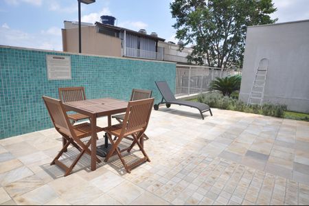 Apartamento à venda com 68m², 2 quartos e 1 vagaÁrea comum - Piscina