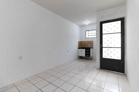 Sala/Cozinha de casa para alugar com 1 quarto, 25m² em Vila das Merces, São Paulo