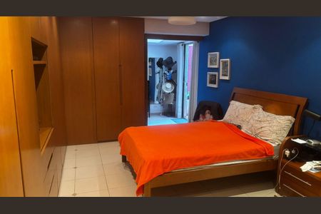 Suíte  de apartamento à venda com 3 quartos, 190m² em Itaim Bibi, São Paulo