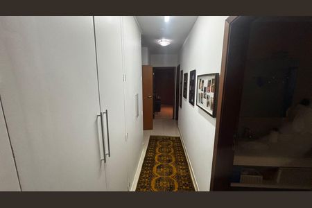 Apartamento à venda com 190m², 3 quartos e 2 vagasCorredor