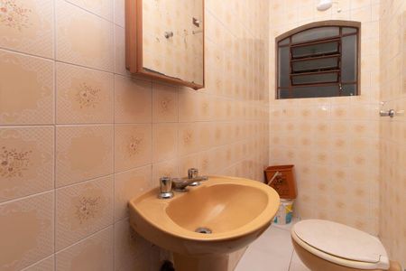 Casa à venda com 540m², 4 quartos e 4 vagasBanheiro de serviço