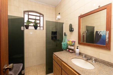 Casa à venda com 540m², 4 quartos e 4 vagasBanheiro da Suíte 1