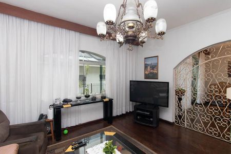 Casa à venda com 540m², 4 quartos e 4 vagasSala