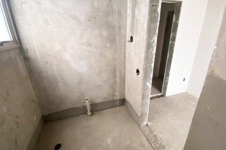 Apartamento à venda com 340m², 4 quartos e 4 vagas Apartamento à venda com 340m², 4 quartos e 4 vagasBanheiro da Suíte 4