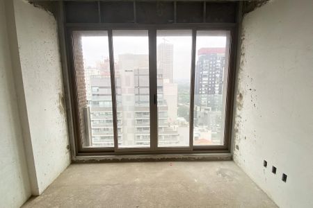 Apartamento à venda com 340m², 4 quartos e 4 vagas Apartamento à venda com 340m², 4 quartos e 4 vagasSuíte 2