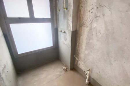 Apartamento à venda com 340m², 4 quartos e 4 vagas Apartamento à venda com 340m², 4 quartos e 4 vagasBanheiro da Suíte 1