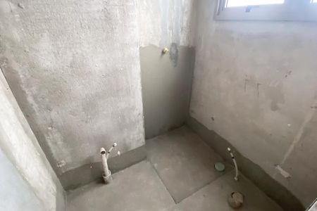 Apartamento à venda com 340m², 4 quartos e 4 vagas Apartamento à venda com 340m², 4 quartos e 4 vagasBanheiro de Serviço