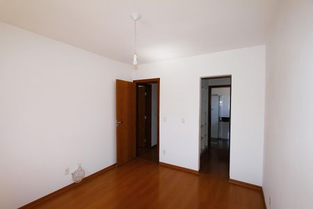 Apartamento à venda com 135m², 4 quartos e 2 vagasSuíte 2