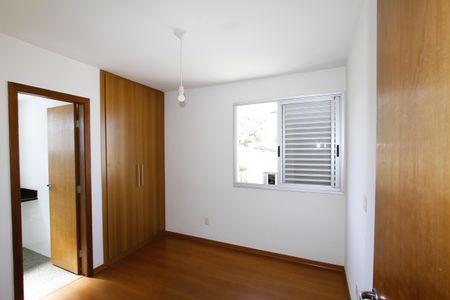 Apartamento à venda com 135m², 4 quartos e 2 vagasSuíte