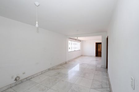 Apartamento à venda com 135m², 4 quartos e 2 vagasSala