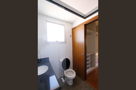 Apartamento à venda com 135m², 4 quartos e 2 vagasBanheiro da Suíte 2