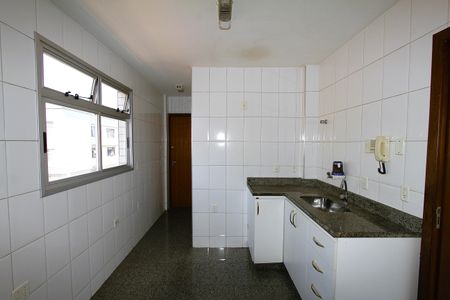 Apartamento à venda com 135m², 4 quartos e 2 vagasCozinha