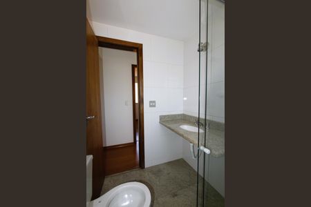 Apartamento à venda com 135m², 4 quartos e 2 vagasBanheiro Social
