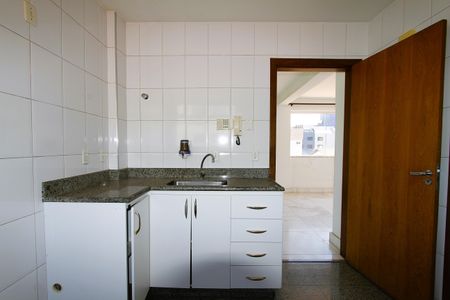 Apartamento à venda com 135m², 4 quartos e 2 vagasCozinha