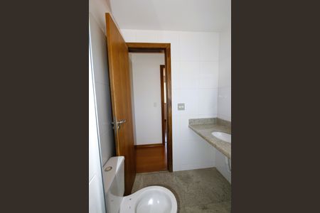 Apartamento à venda com 135m², 4 quartos e 2 vagasBanheiro Social