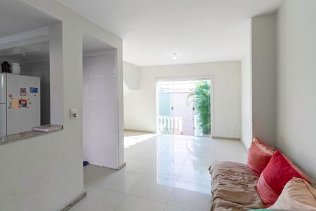 Casa à venda com 242m², 3 quartos e 4 vagasSala