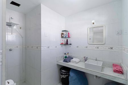 Casa à venda com 242m², 3 quartos e 4 vagasBanheiro da suíte 2