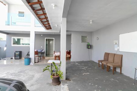Casa à venda com 242m², 3 quartos e 4 vagasQuintal