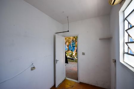 Casa à venda com 360m², 2 quartos e 5 vagasQuarto de Serviço