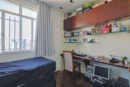 Apartamento à venda com 130m², 4 quartos e 2 vagas Apartamento à venda com 130m², 4 quartos e 2 vagasQuarto 2