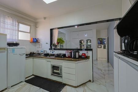 Apartamento à venda com 130m², 4 quartos e 2 vagas Apartamento à venda com 130m², 4 quartos e 2 vagasCozinha