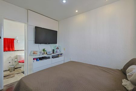 Apartamento à venda com 130m², 4 quartos e 2 vagas Apartamento à venda com 130m², 4 quartos e 2 vagasSuíte