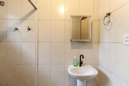 Casa à venda com 88m², 2 quartos e 1 vaga Casa à venda com 88m², 2 quartos e 1 vagaBanheiro