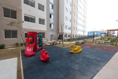 Apartamento para alugar com 33m², 2 quartos e sem vagaÁrea comum - Playground