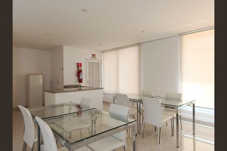 Apartamento à venda com 80m², 2 quartos e 2 vagasÁrea comum - Salão de festas