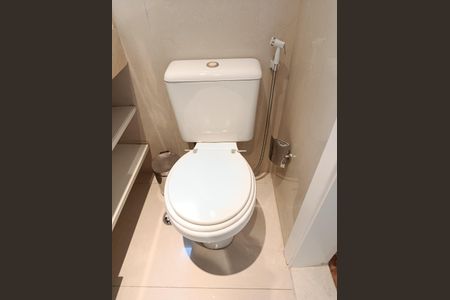 Apartamento à venda com 80m², 2 quartos e 2 vagasBanheiro suíte 2