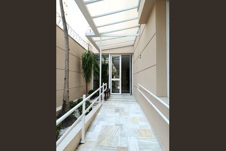 Apartamento à venda com 80m², 2 quartos e 2 vagasEntrada do edifício