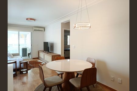 Apartamento à venda com 80m², 2 quartos e 2 vagasSala