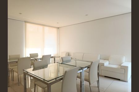 Apartamento à venda com 80m², 2 quartos e 2 vagasÁrea comum - Salão de festas