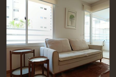 Apartamento à venda com 80m², 2 quartos e 2 vagasSala