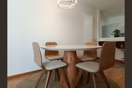 Apartamento à venda com 80m², 2 quartos e 2 vagasSala