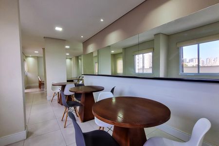 Apartamento à venda com 42m², 2 quartos e 1 vaga Apartamento à venda com 42m², 2 quartos e 1 vagaÁrea comum - Salão de festas