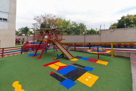 Apartamento à venda com 42m², 2 quartos e 1 vaga Apartamento à venda com 42m², 2 quartos e 1 vagaÁrea comum - Playground