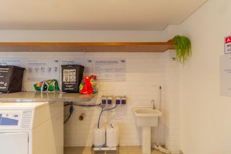Apartamento para alugar com 34m², 2 quartos e sem vagaÁrea Comum - Lavanderia