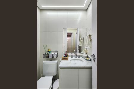 Apartamento à venda com 78m², 3 quartos e 1 vaga Apartamento à venda com 78m², 3 quartos e 1 vagaBanheiro Social