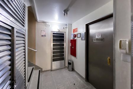 Apartamento à venda com 58m², 2 quartos e sem vagaÁrea comum