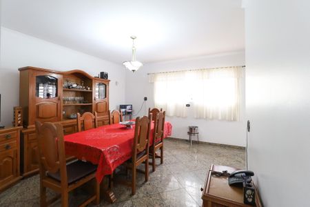 Casa à venda com 196m², 5 quartos e 5 vagasCopa