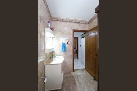 Casa à venda com 196m², 5 quartos e 5 vagasBanheiro Social