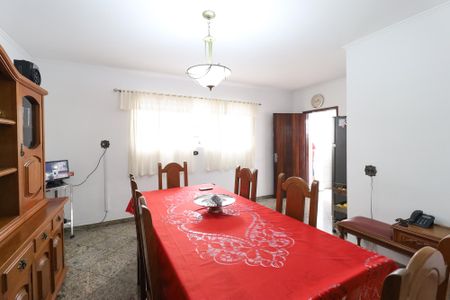 Casa à venda com 196m², 5 quartos e 5 vagasCopa