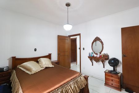 Casa à venda com 196m², 5 quartos e 5 vagasSuíte