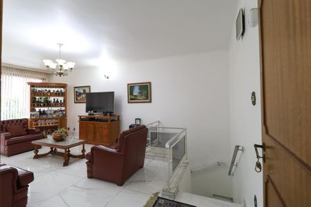 Casa à venda com 196m², 5 quartos e 5 vagasSala