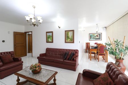 Casa à venda com 196m², 5 quartos e 5 vagasSala