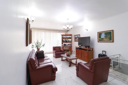 Casa à venda com 196m², 5 quartos e 5 vagasSala